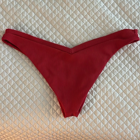 Frankie’s Bikinis Red Cheeky Bottom - Picture 3 of 5